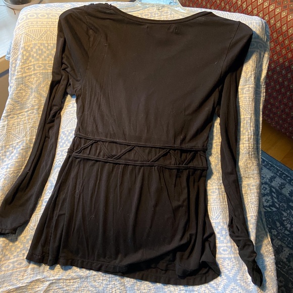 Studio M Fitted Tunic with Geometric/Greek Styling - Picture 5 of 11